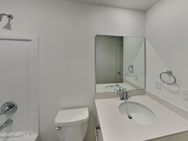 Building Photo - 586 Holly Lks Dr