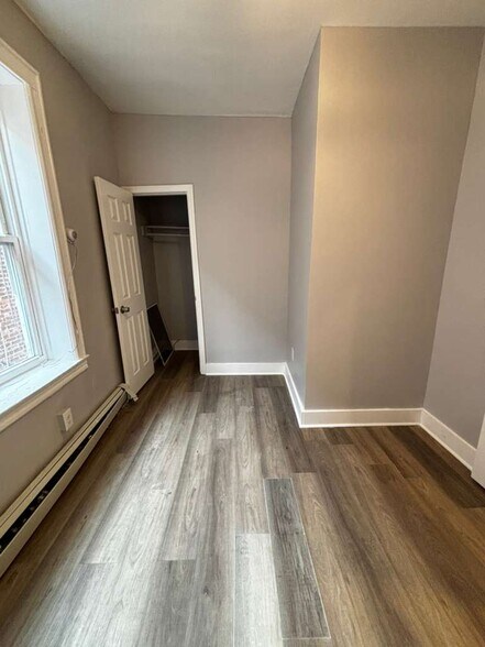 Building Photo - 243 Lexington Ave