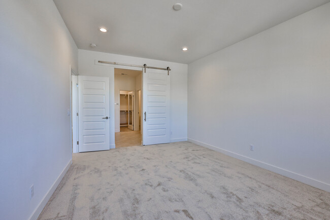 Building Photo - 11051 Eka Way