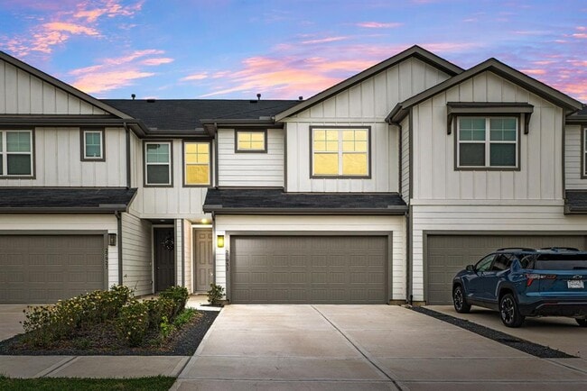 Primary Photo - 27931 Western Crk Ct