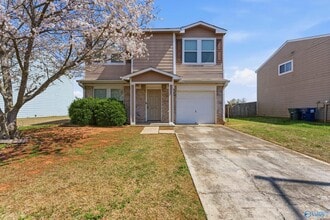Building Photo - 3294 Castlecreek Dr SW