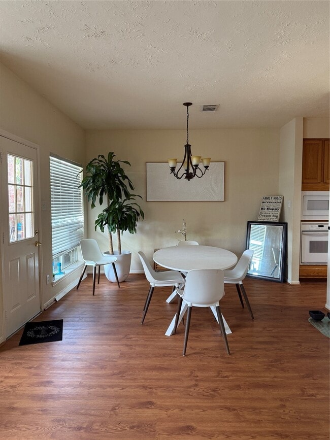 Building Photo - 6714 Portuguese Bend Dr