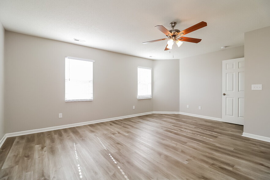Building Photo - 95 Woodcreek Ln