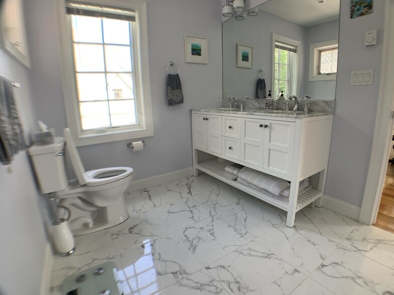 Building Photo - 14 Bradbury St