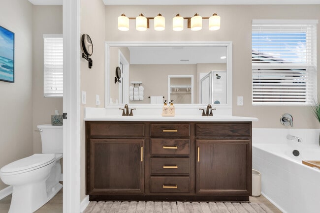 Building Photo - 84131 Azzura Way