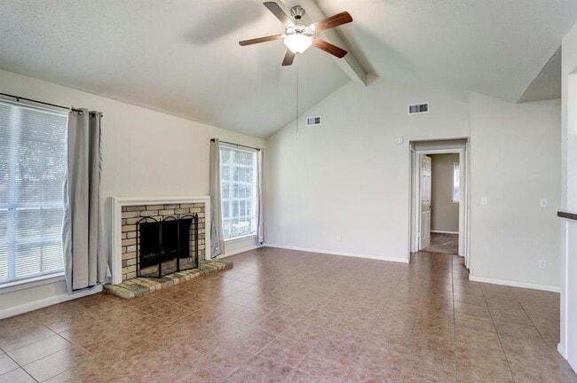 Building Photo - 6730 Prairie Village Dr