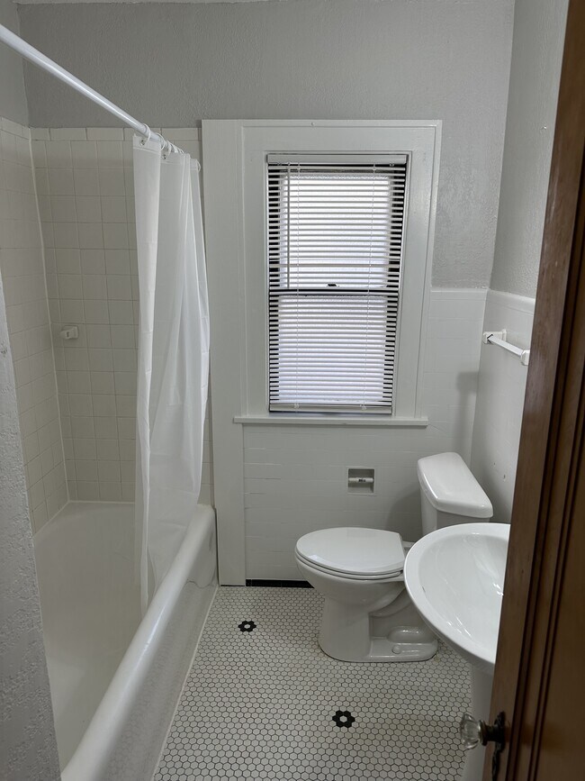 Building Photo - 2756 N 55th St
