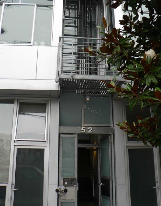 Building Photo - 52 Rausch