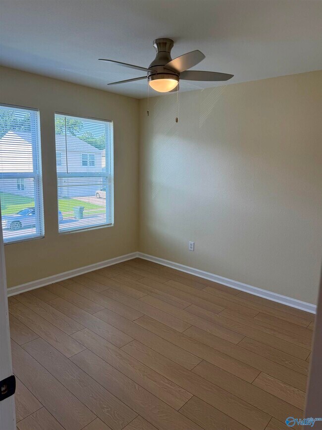 Building Photo - 226 Dormont Dr NE