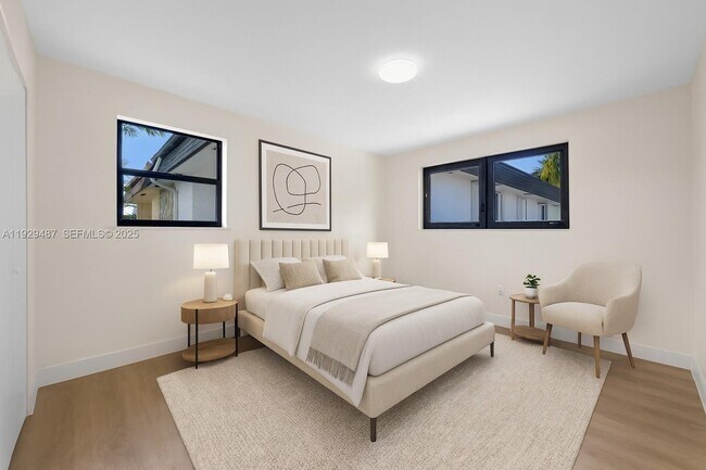 Building Photo - 7994 Crespi Blvd