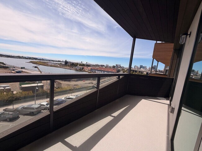 Building Photo - 260 Brooklyn Basin Wy