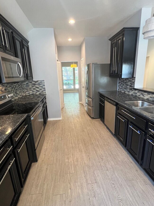 Building Photo - Eagle Springs Home Ready for Immediate Occupancy