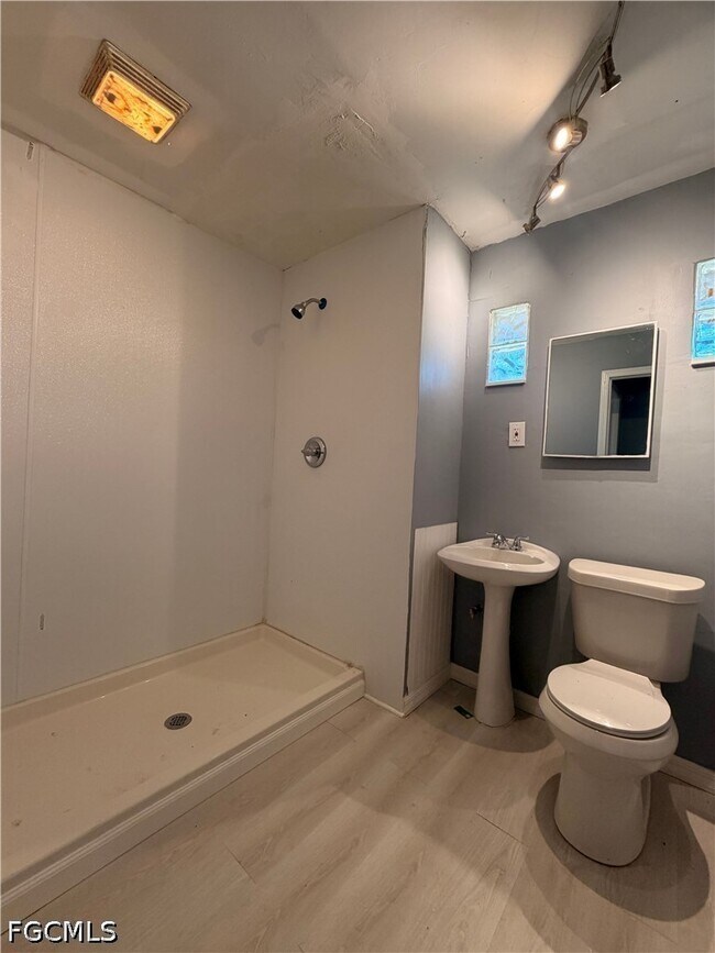 Building Photo - 8406 Sevigny Dr