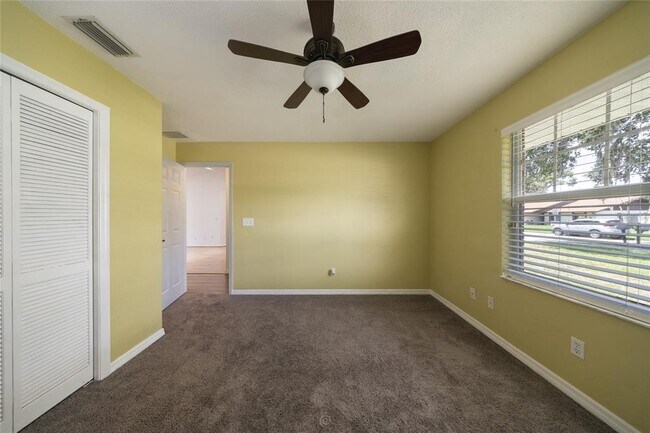 Building Photo - 923 Sand Crest Dr