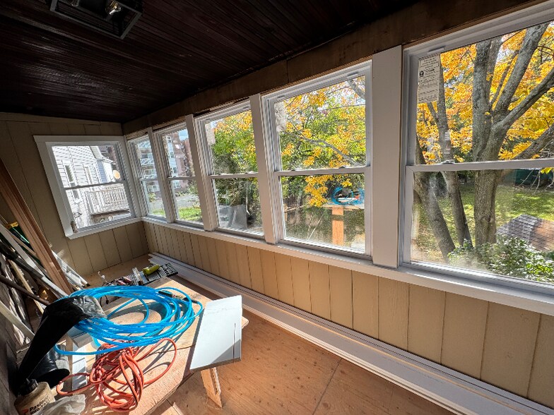 Building Photo - 146 Avon St