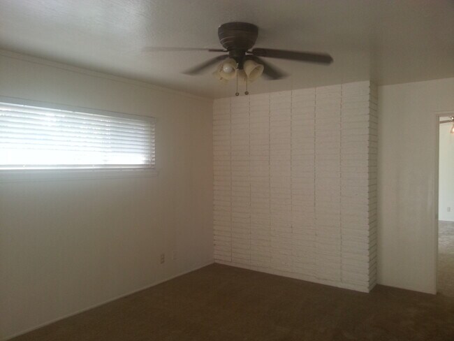 Building Photo - Contemporary Home with a pool near Bullard High School Fresno, CA