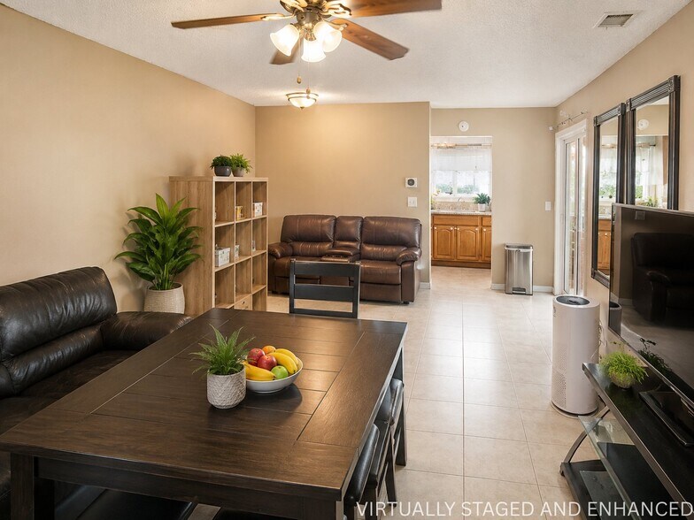Building Photo - 497 Cheyenne Cir