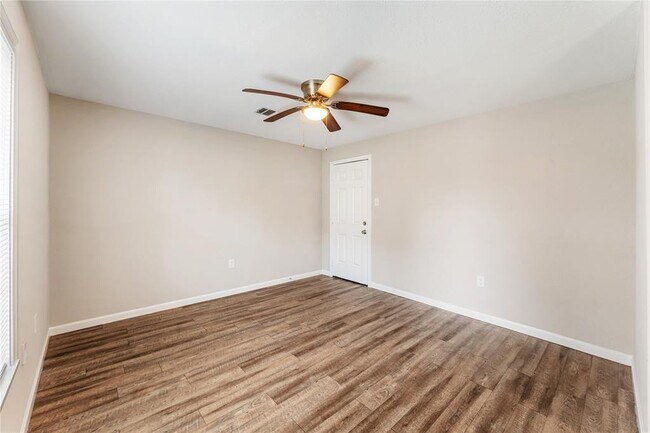 Building Photo - 3722 Seabrook St