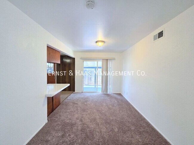 Building Photo - 873 E Turmont St