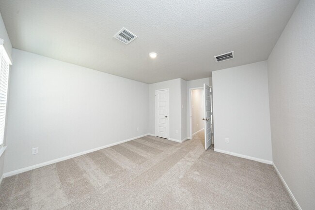 Building Photo - 13333 Burbot Dr