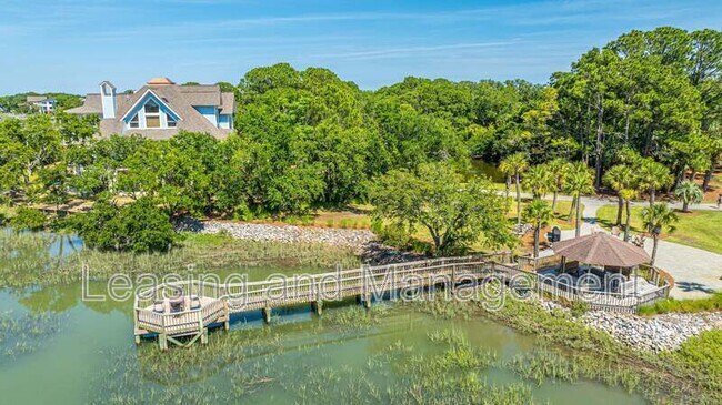 Building Photo - 242 Little Oak Island Dr