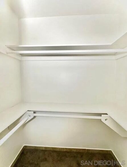 Building Photo - 9747 Riverview Ave