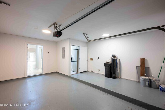 Building Photo - 176 East Coast Dr