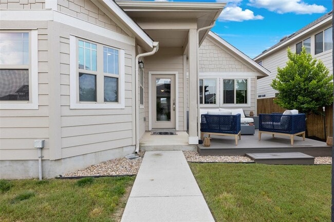 Building Photo - 141 Witchhazel Way