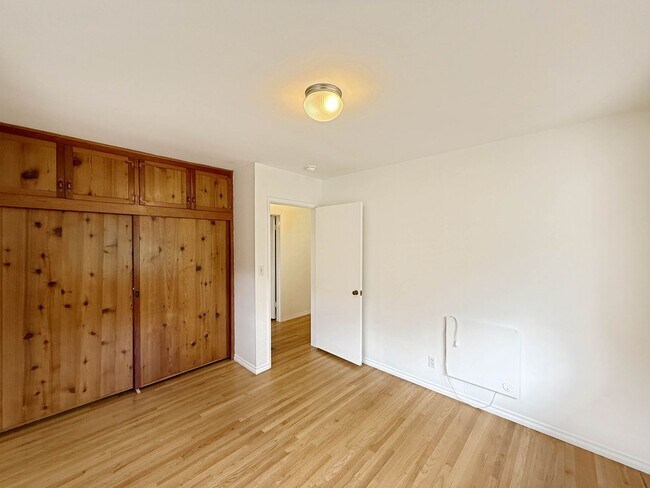 Building Photo - 3B/1BA Home in Escondido Available for Rent!