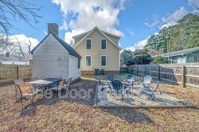 Building Photo - 805 Lafayette St