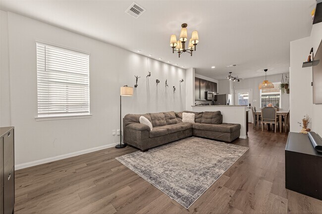 Building Photo - 23639 Buttress Root Dr