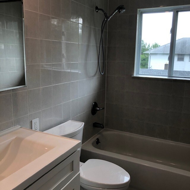 Building Photo - 57 Forrest St