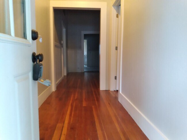 Building Photo - 149 W 21st St