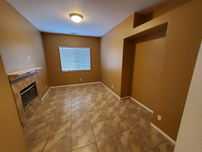 Building Photo - 7425 Malven Ave