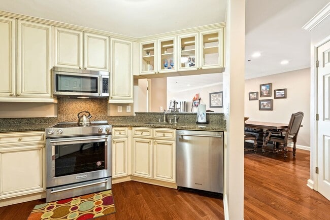 Building Photo - 145 E. Magnolia, Unit 311