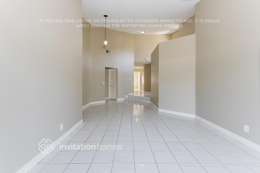 Building Photo - 5808 Strawberry Lakes Cir