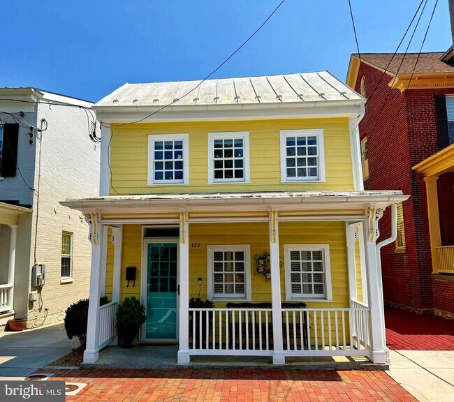 Building Photo - 122 N Washington St