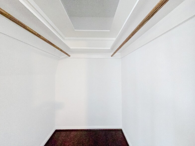 Building Photo - 811 Lovett Blvd