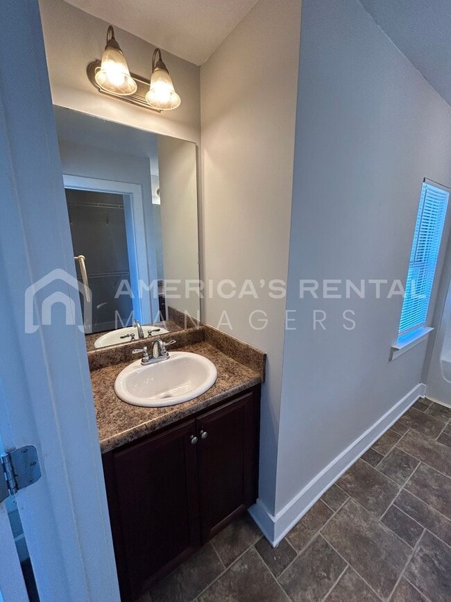 Building Photo - Home for Rent in Chelsea, AL!!! Sign a 24-...