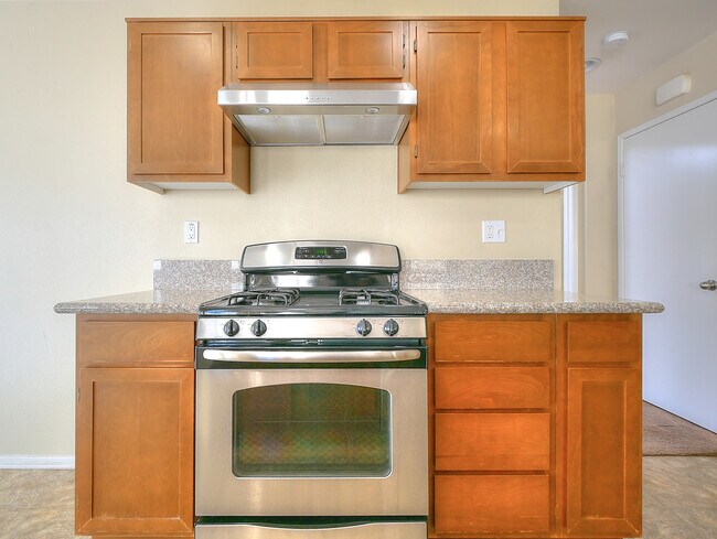 Building Photo - 34212 Woodmont