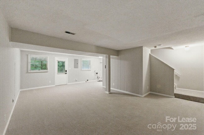 Building Photo - 7016 Wannamaker Ln