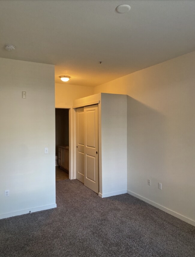 Building Photo - Convenient and Spacious 2BR/2BA in Park Hill of Denver AVAIL 2/10