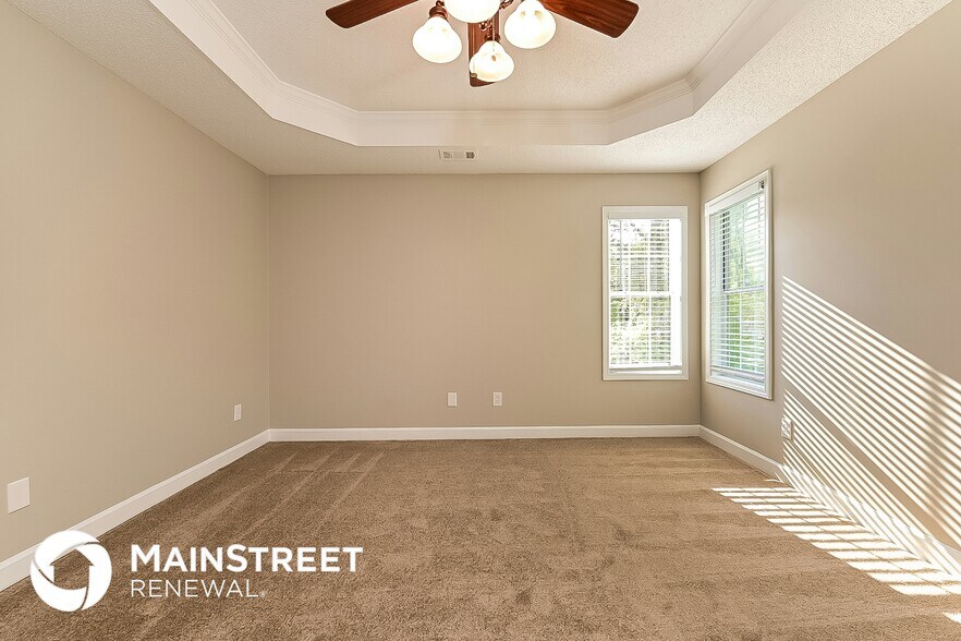 Building Photo - 180 Carriage Chase