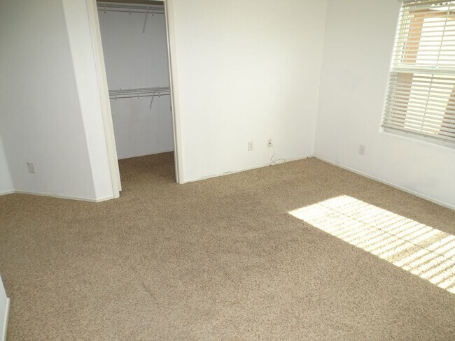 Building Photo - Mountains Edge 3 Bedroom and Loft Home