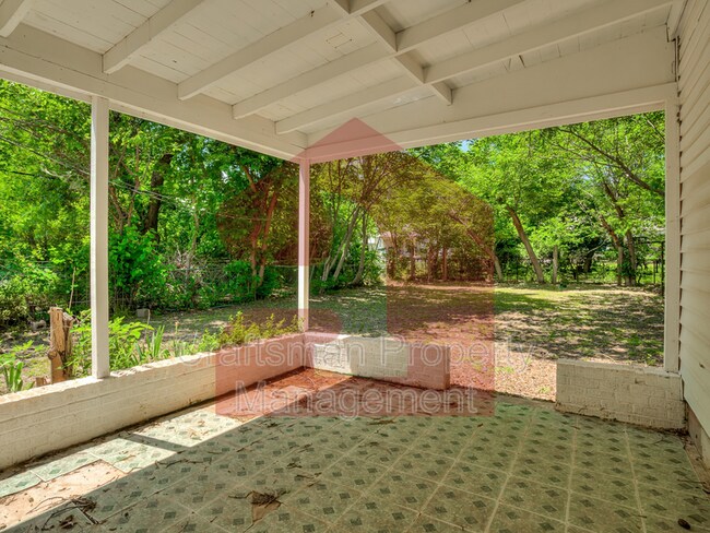 Building Photo - 1201 Carverdale Dr