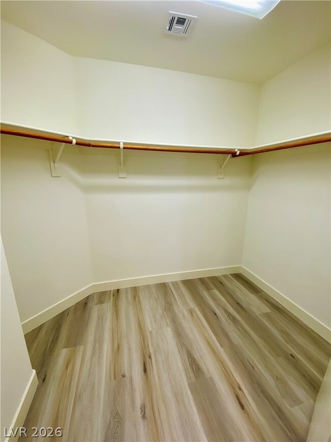 Building Photo - 6158 Dutch Windmill Ave