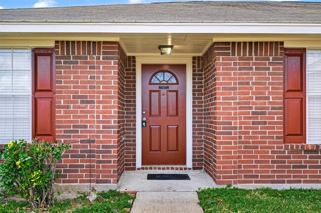 Building Photo - 11002 Bradford Way Dr