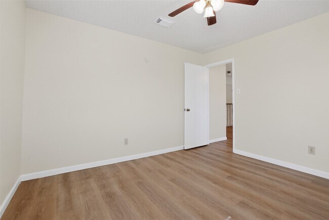 Building Photo - 1211 Berrystone Trail