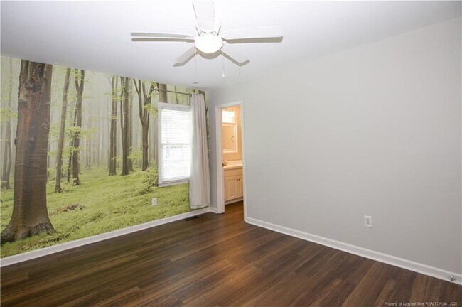 Building Photo - 184 Olde Farm Rd