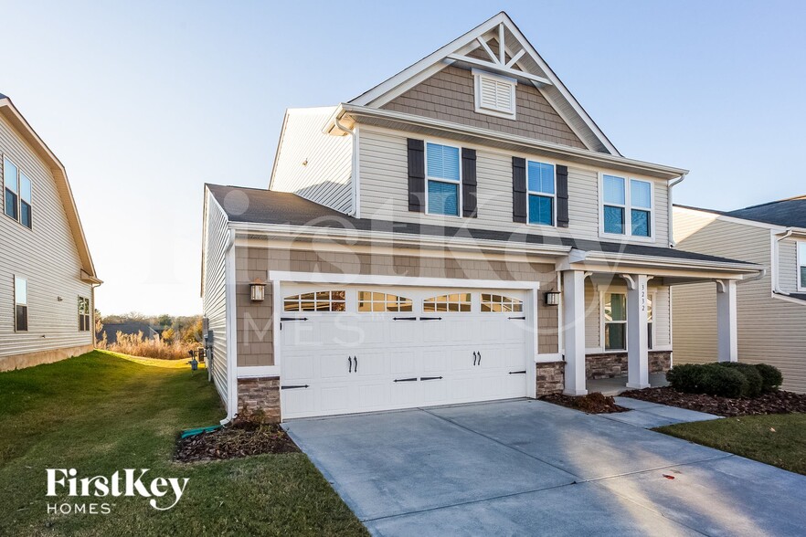 Building Photo - 3232 Oulten St SW